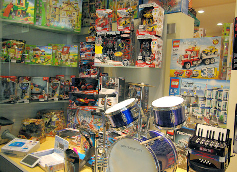 Immagini del negozio di Casa della Bambola, Viale della Vittoria, 311 - Vittorio Veneto (TV)